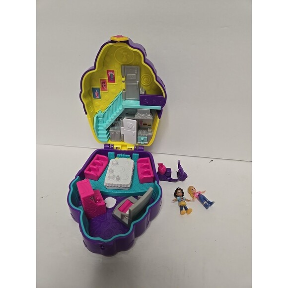 Polly Pocket Sweet Treat Cupcake Cafe Compact - Picture 1 of 9